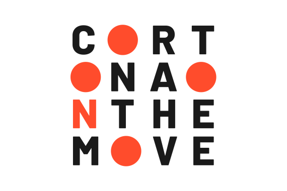 cortona on the move logo su sfondo bianco