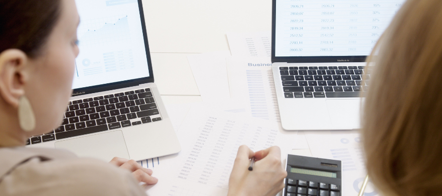 fatturazione elettronica, lavoro al computer