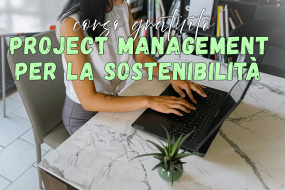 immagine di ragazza al pc