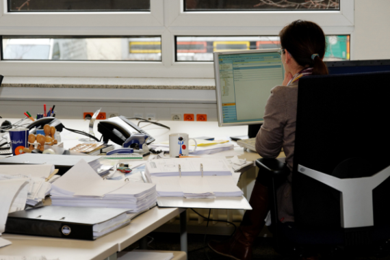 scrivania, lavoro di segreteria